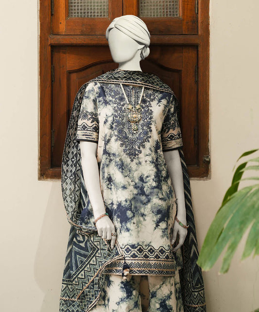 Sapphire Printed Lawn Almia Collection
