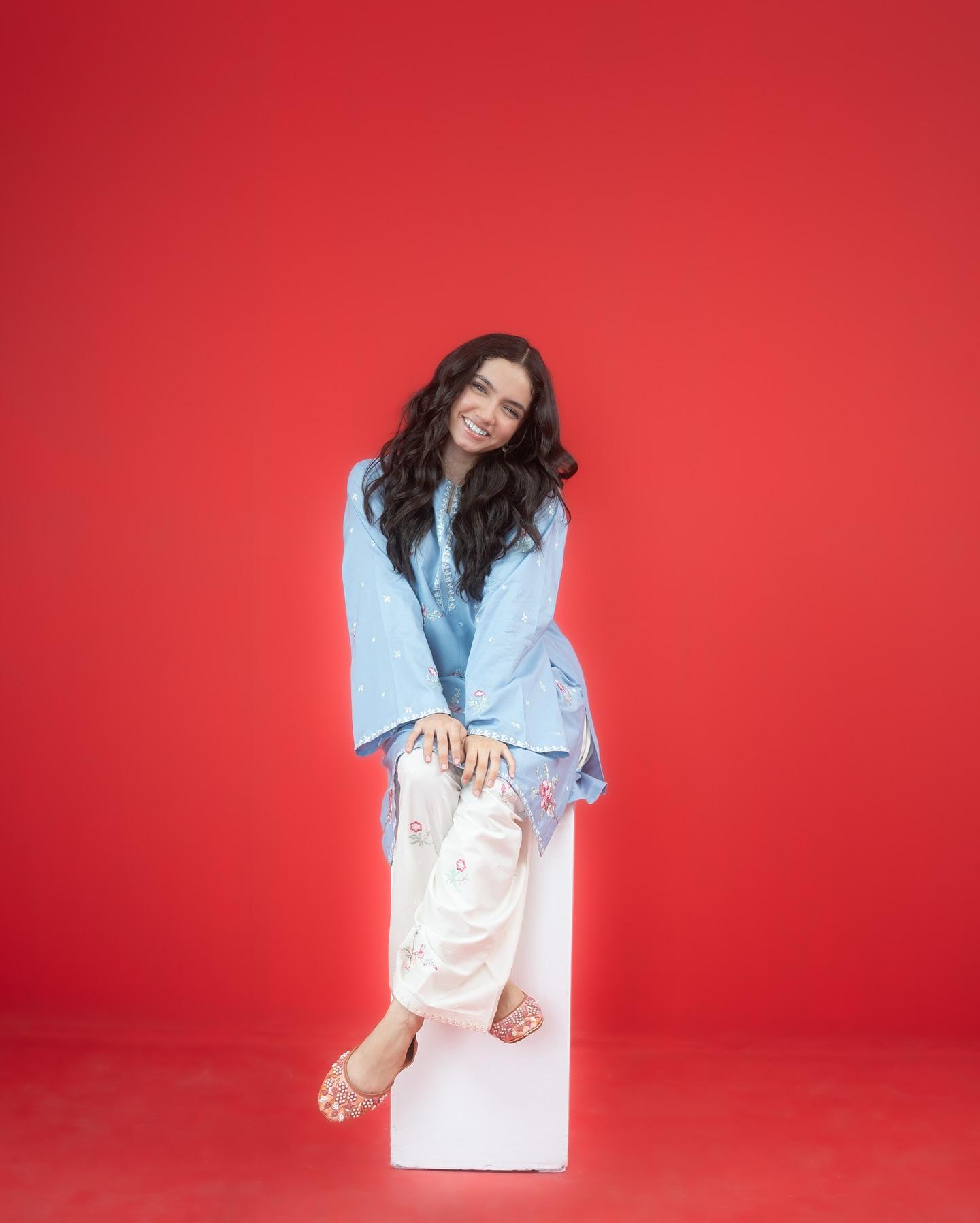 FIZA LAWN 2PC - Almia