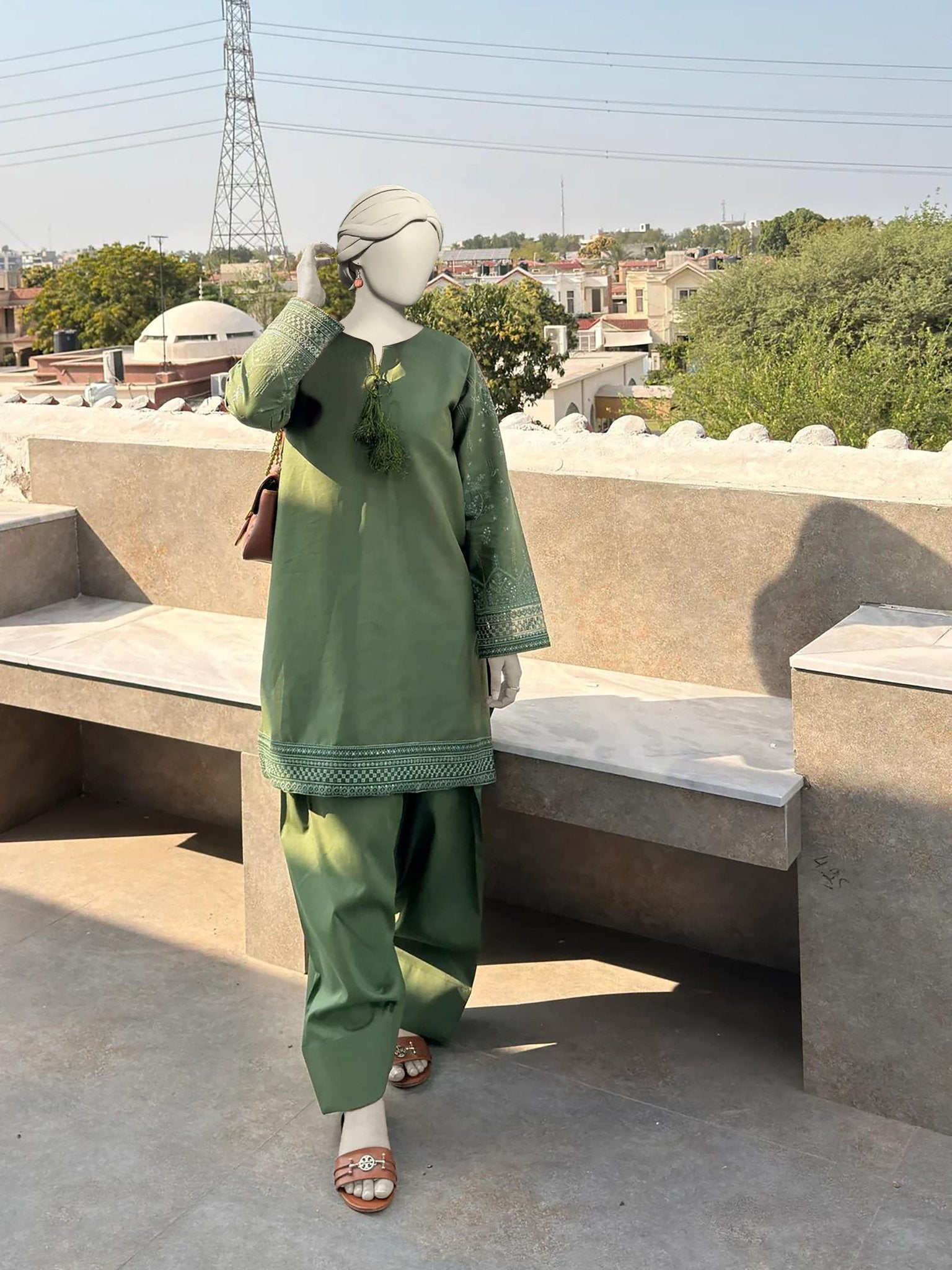Minsha 2Pc (Farshi Shalwar) - Almia