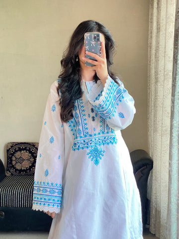 WHITE/BLUE LAWN 3PC ( FARSHI SHALWAR) - Almia