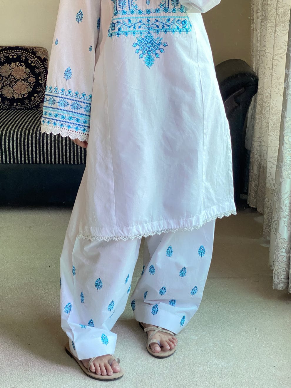 WHITE/BLUE LAWN 3PC ( FARSHI SHALWAR) - Almia